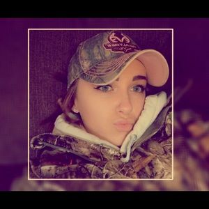 Meet your Posher, Alexis